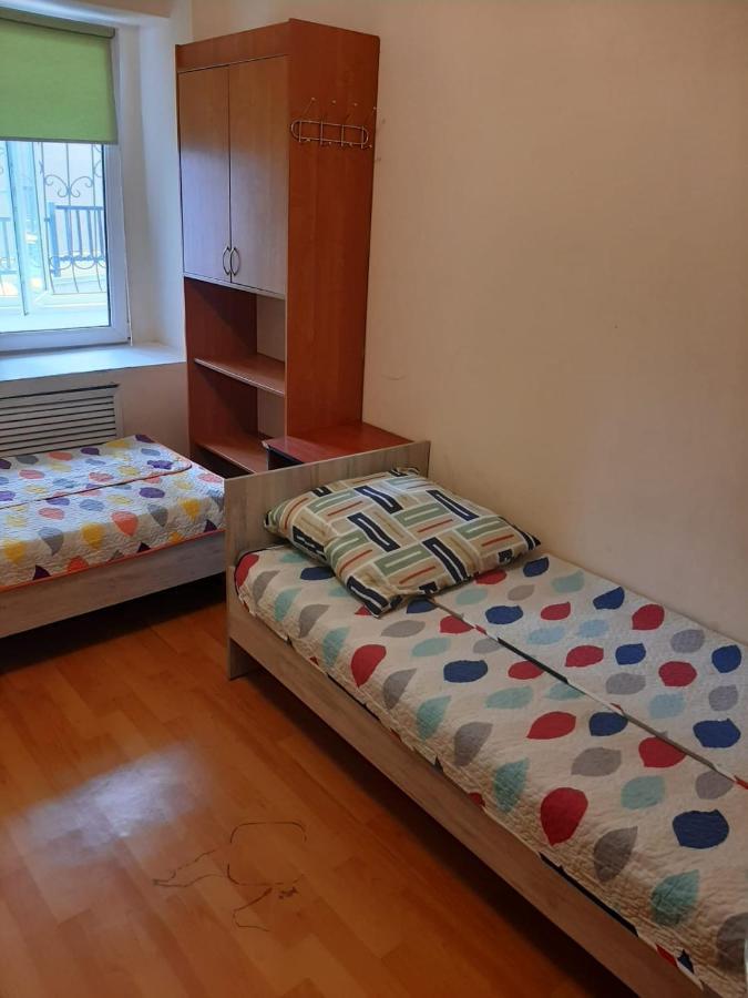 Фэмили Хостел Almatî Exterior foto